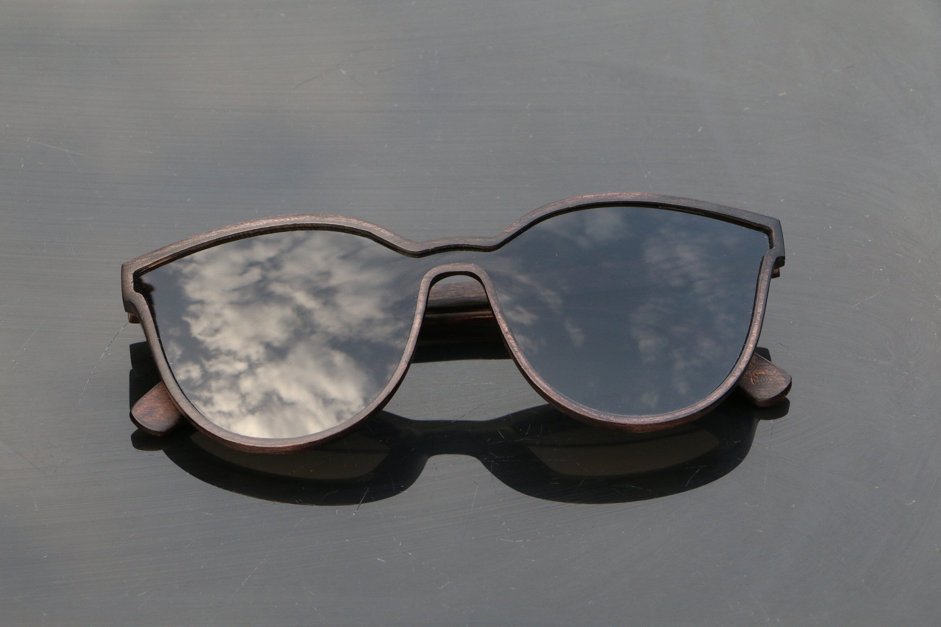 Wooden sunglasses 'SIVA COSMOS ebony' - sunglasses made of recycled ebony, polarized, spring hinge, women, cateye, black lenses