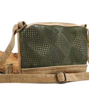 Cork shoulder bag 'PALMEIRA olive' cork handbag cork handbag vegan sustainable shoulder bag nature nature wood image 5