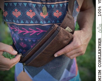 Cork bum bag "MILO dark" - #beltbag #bag #cork #bag #vegan #sustainable #shoulder #stylish #natural #nature #travel #unisex