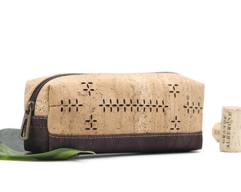 Pencil case / cosmetic bag made of cork &quot;CARIBA&quot; - #cork #pencil #accessory #bag #wood #cork #vegan #shakingpencil #sloppybag