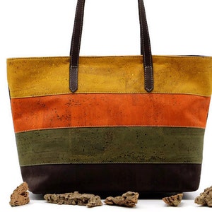 Bolso de corcho "MAHRA" - #bolso de corcho #vegano #sostenible #bolso de hombro #naturaleza #madera #corcho #plumas