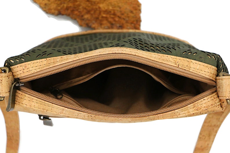 Cork shoulder bag 'PALMEIRA olive' cork handbag cork handbag vegan sustainable shoulder bag nature nature wood image 3