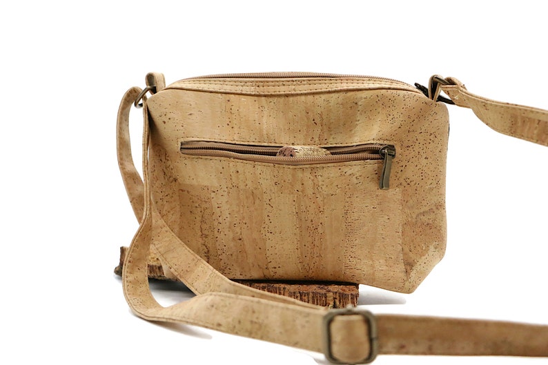 Cork shoulder bag 'PALMEIRA olive' cork handbag cork handbag vegan sustainable shoulder bag nature nature wood image 2