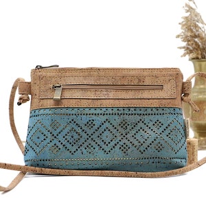 Kork Umhängetasche 'SABOIA blue'  - #cork #handbag #kork #handtasche #vegan #nachhaltig #shoulder #bag #Natur #nature #wood