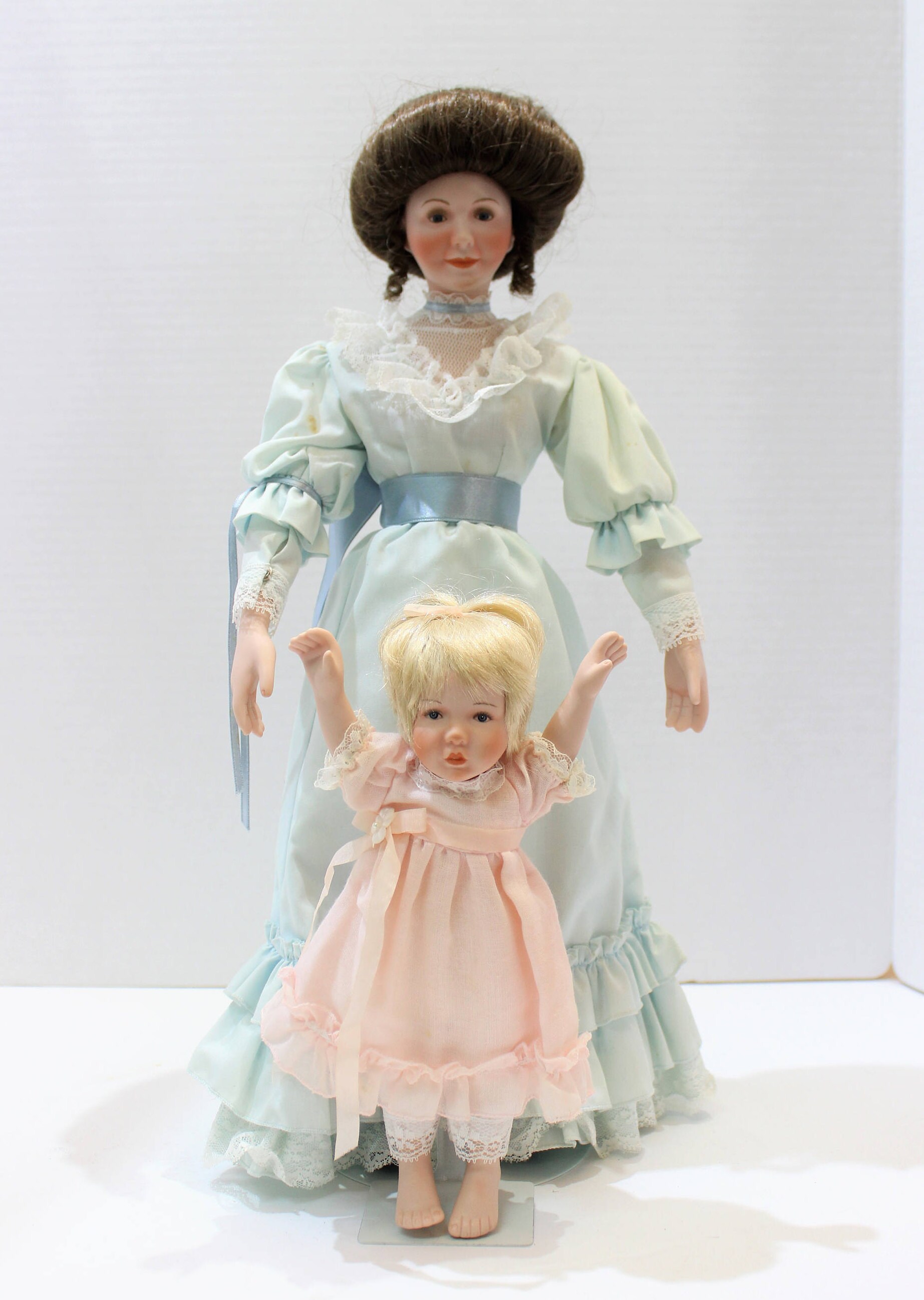 Sandra Kuck Loving Steps Porcelain 