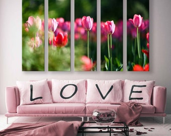 Vibrant Tulips Canvas Print - Captivating Floral Artwork for Nature Enthusiasts