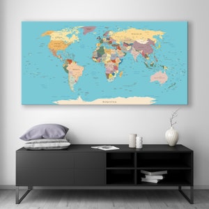 Grande carte du monde premium avec punaises de style exécutif avec océans bleus
