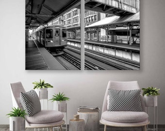 Chicago Cityscape Canvas Print: A Stunning Depiction of the Iconic Windy City Skyline and its El Train