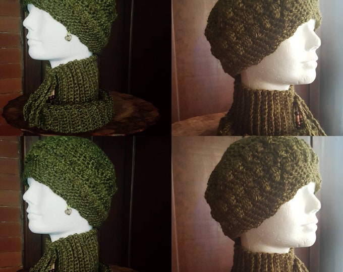 Skull hat with matching drawstring neck warmer in the color "Joshua Tree" very soft and warm yarn