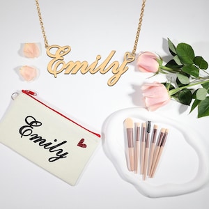 Collier prénom Emily avec trousse de toilette de voyage | Collier prénom personnalisé et trousse de maquillage | Cadeau de rentrée scolaire pour Emily | Collier prénom Emilie