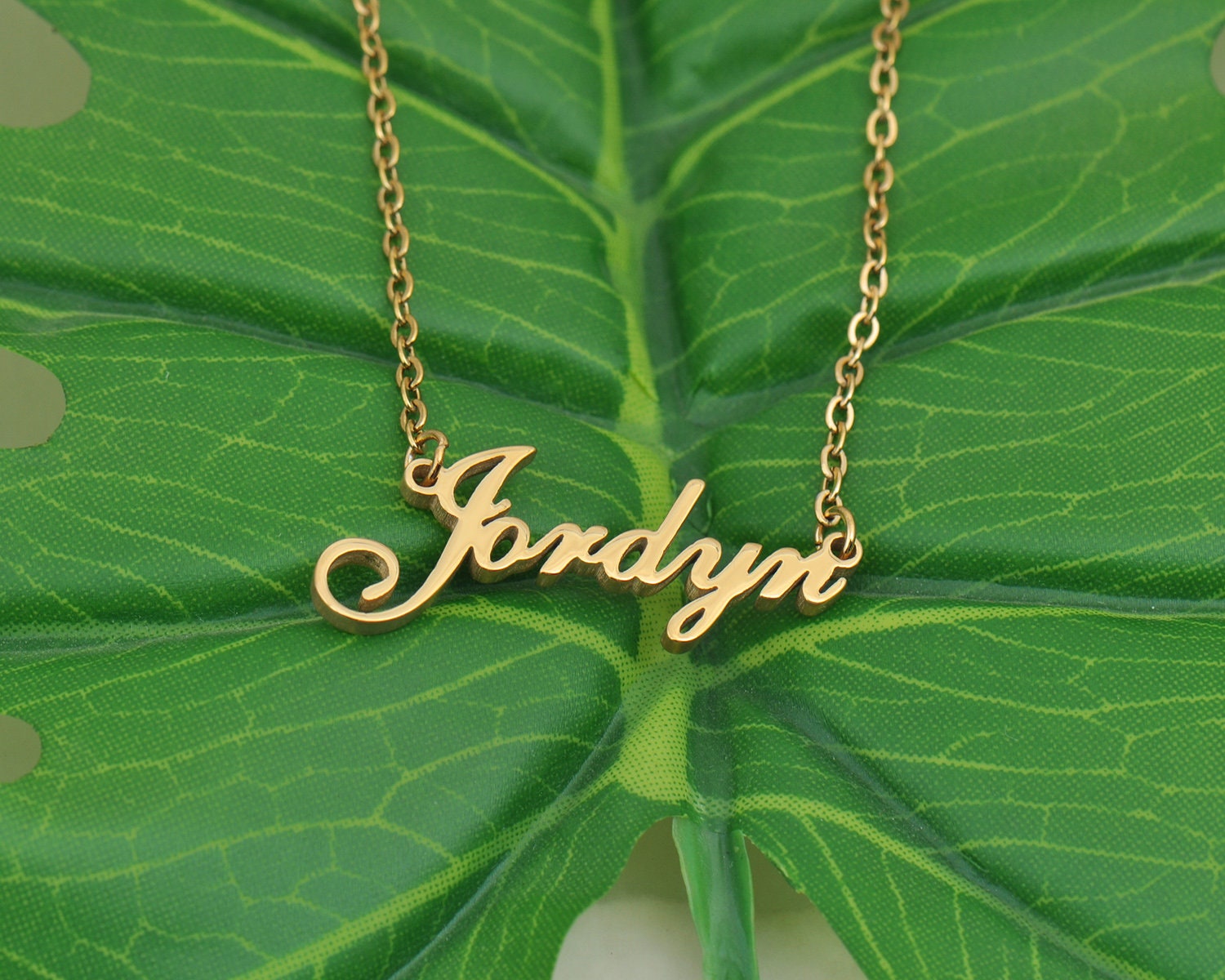Jordyn name necklace deals
