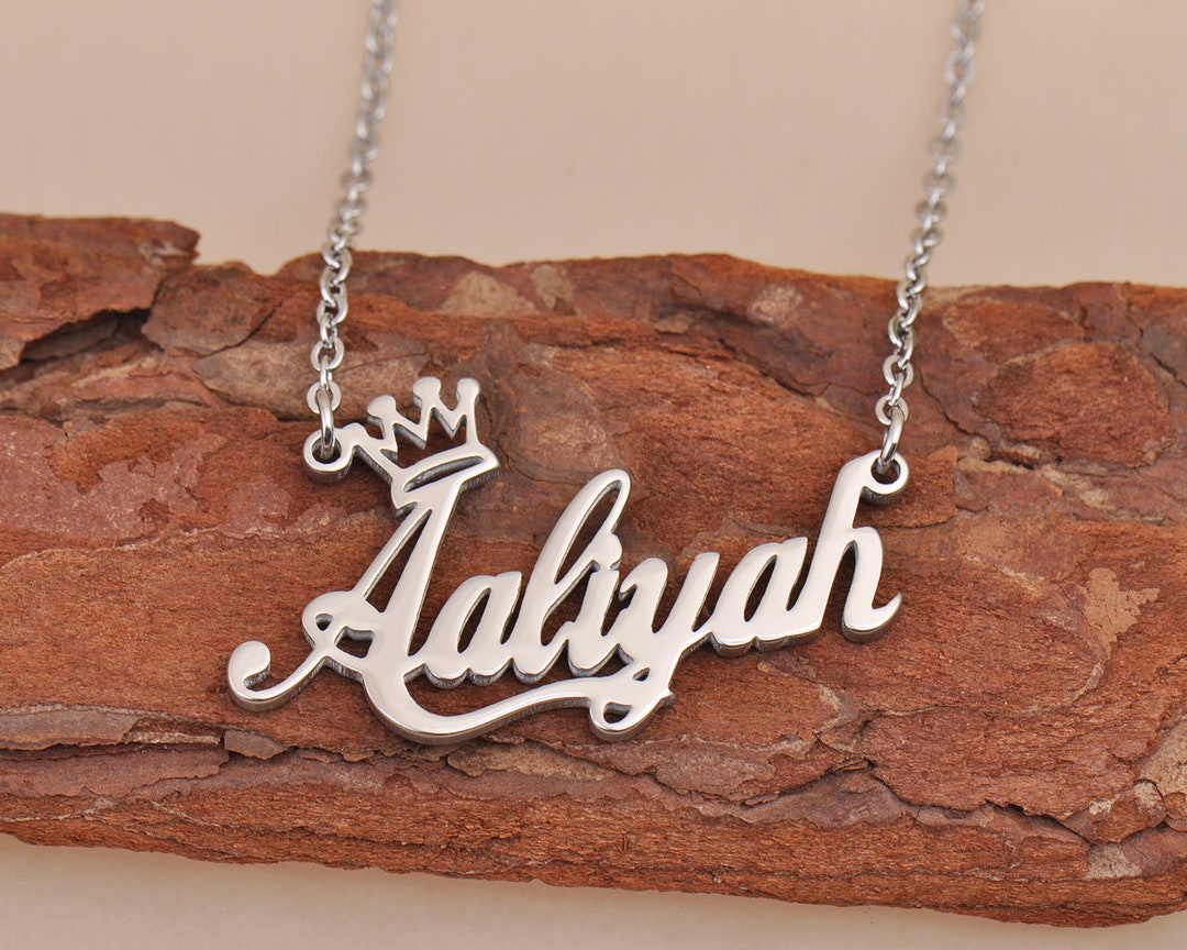 Aaliya austesten name pendant with