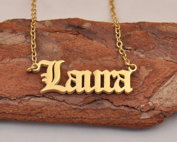 Intensivo energía absorción Laura custom Name Necklace viejo inglés nombre placa collar - Etsy México Intensivo energía absorción Laura custom Name Necklace viejo inglés nombre placa collar - Etsy México