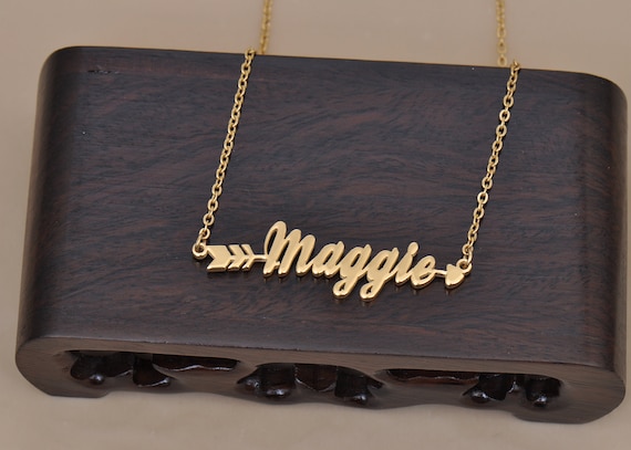 Maggie Name Necklace With Arrow 