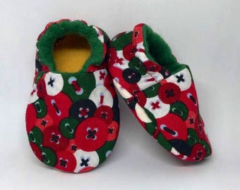 Soft Baby Shoes – Christmas Buttons