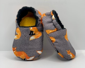 Soft Baby Shoes – Foxes on Chevron