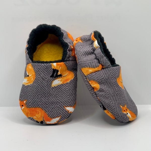 Soft Baby Shoes – Foxes on Chevron