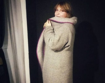 Cappotto cardigan oversize in lana: maglione grigio lavorato a maglia, cappotto invernale a maniche lunghe