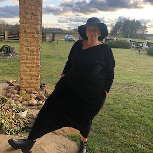 Ensemble tailleur en velours noir grande taille : sarouel bohème et chemisier