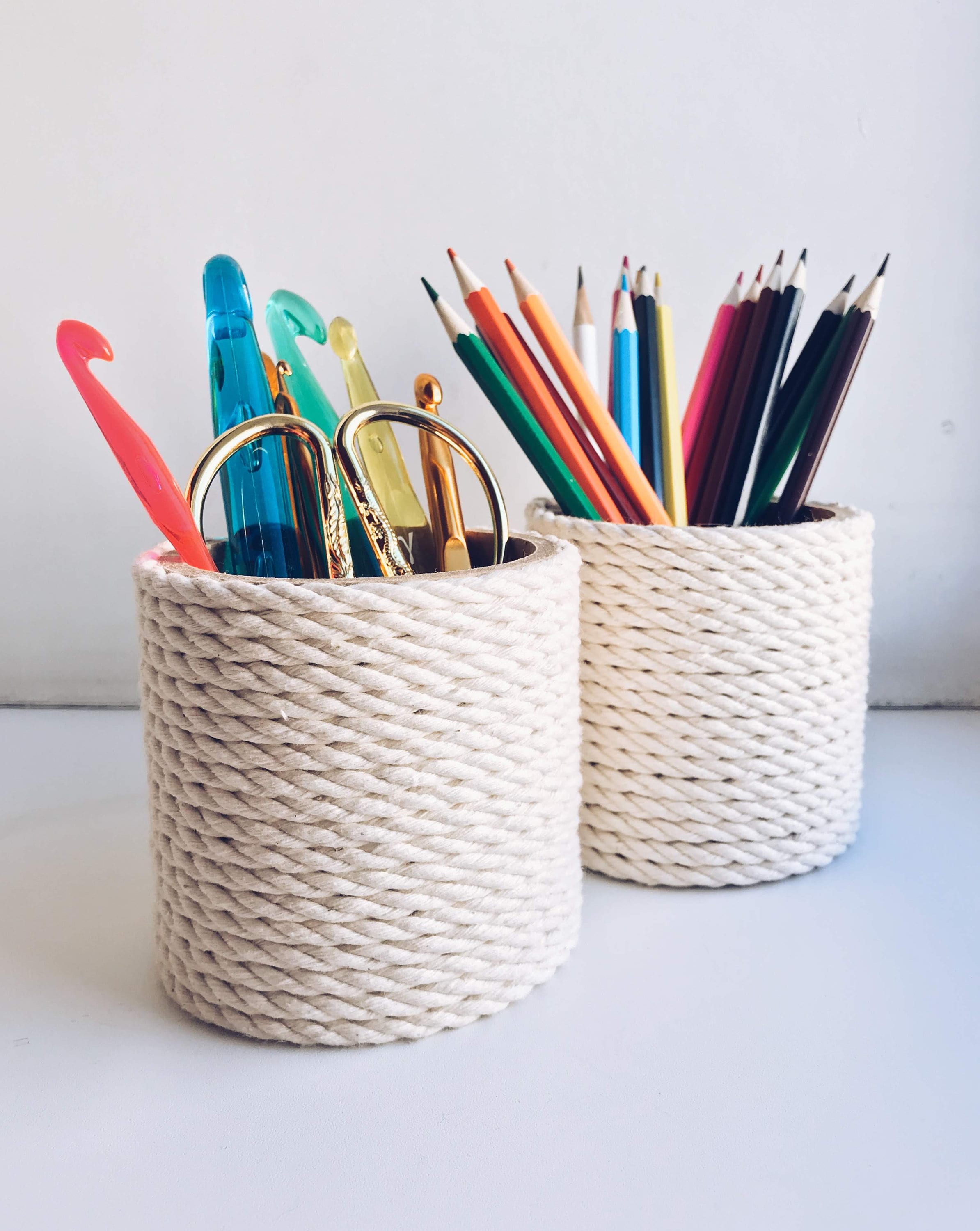 Desk Pen Organizer Pencil Holder for School Home Pencils Paint Brushes