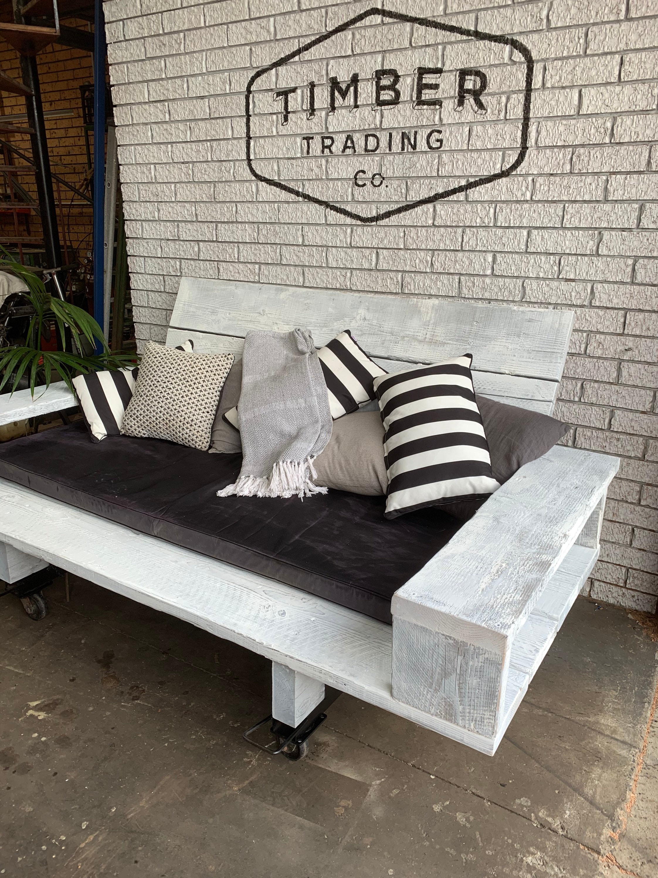 Timber Day Bed Etsy
