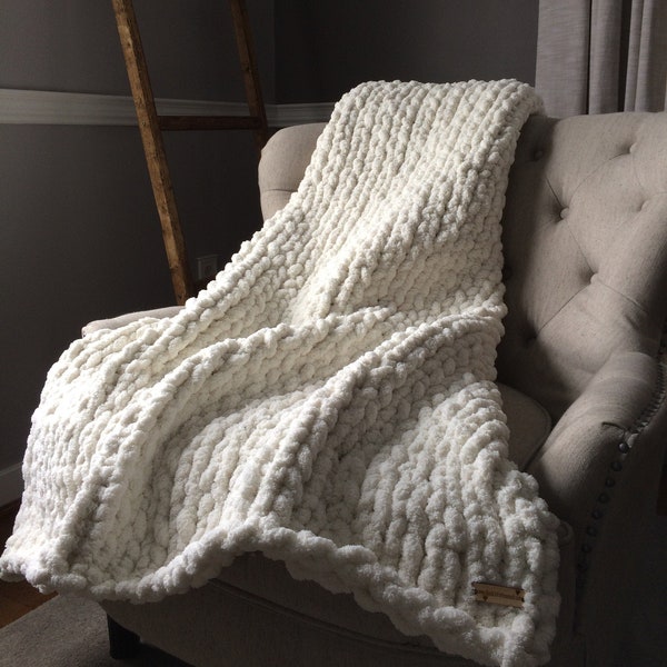 Ivory Chunky Knit Blanket, Super Soft Knit Throw, Chunky Chenille Knit Afghan, Cozy White Chunky Throw, Ivory Knit Blanket