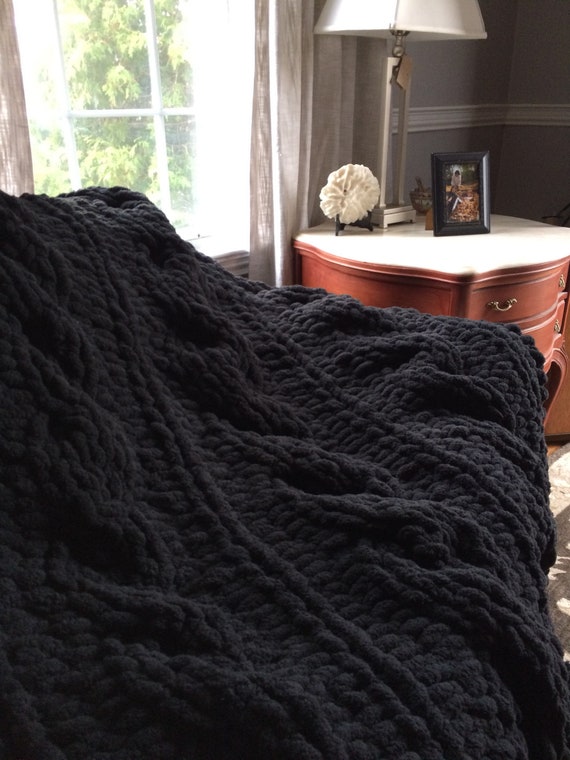 Black cable knit blanket sale