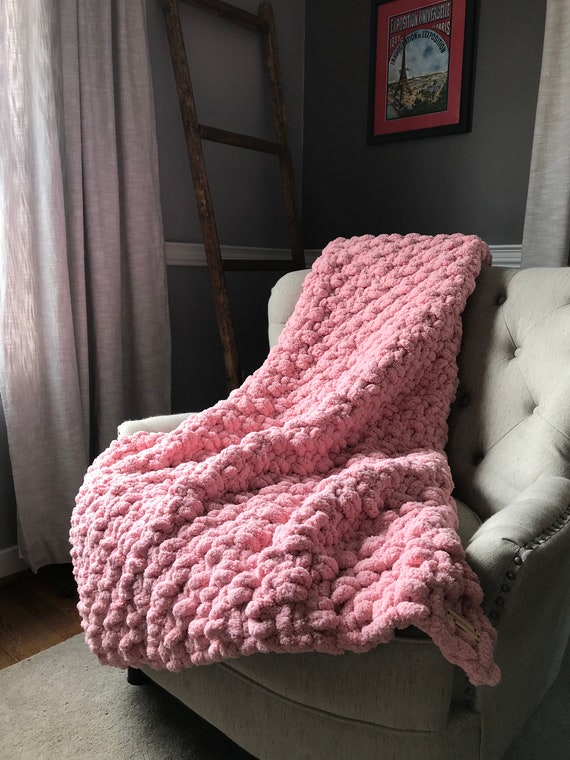 Pink Blanket Chunky Knit Blanket Light Pink Blanket Super Chunky Throw Chunky Chenille Blanket Chunky Pink Throw Pink Knit Throw Etsy Canada