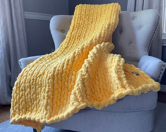 Chunky Knit Blanket - Yellow Blanket - Chunky Yellow Throw Blanket - Super Chunky Knit Blanket - Soft Yellow Blanket - Yellow Gift Ideas