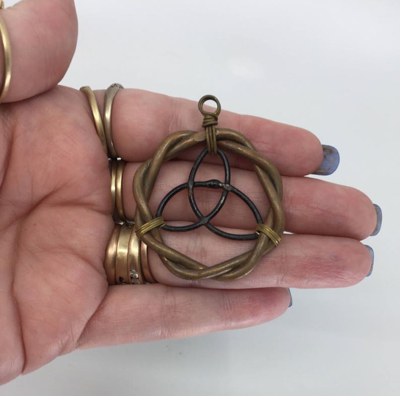 triquetra valknut triquetra valknut