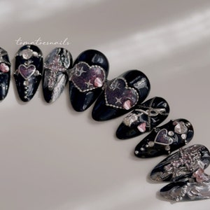 Black Valentine&#39;s Press On Nails , Silver Chrome Nails , Cute Valentines Nails , Pretty Black Glitter Nails , Cute Girl Nails , Gem Nails