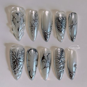 ButterFly Venom, Y2K Nails, Chrome Nails, Handmade Custom Nails, Butterfly Nails, Liquid Metal Nails, Halloween nails, Gothic Nails