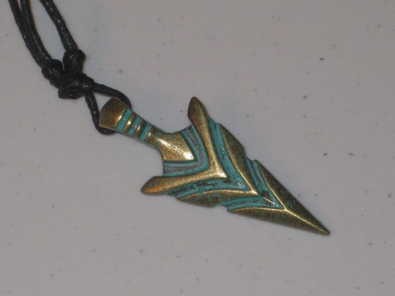 Arrow head pendant, with adjustable necklace.