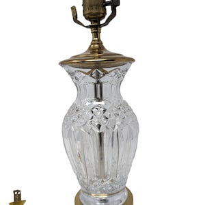 vintage 80s 14&quot; cut crystal table lamp with polished brass accents electricord wiring