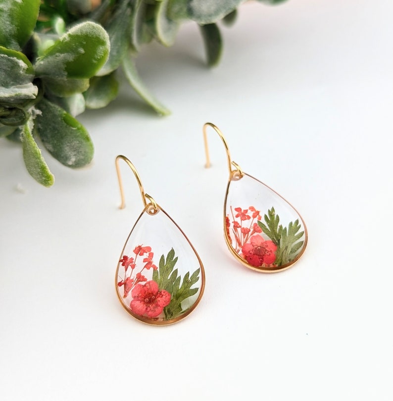 Pressed flower earrings, Resin flower, Dry flower earrings, Red flower earrings, Handmade resin, Resin jewelry image 1