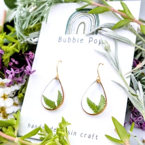 Pressed flower earrings, Resin flower, Dry flower earrings, Pressed leaf earrings, Handmade resin, Resin jewelry