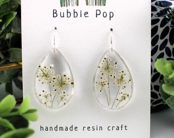 Pressed flower earrings, Resin flower, Dry flower earrings, White flower earrings, Handmade resin, Resin jewelry