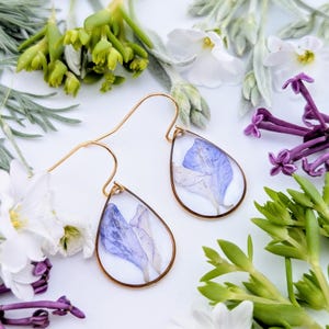 Pressed flower earrings, Resin flower, Dry flower earrings, Purple flower earrings, Handmade resin, Resin jewelry