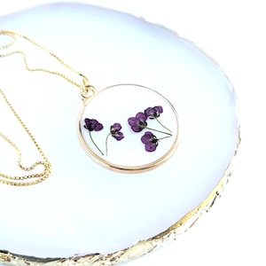Resin flower necklace, Dry flower necklace, Pressed flower, Resin jewelry, Handmade resin necklace, Resin pendant