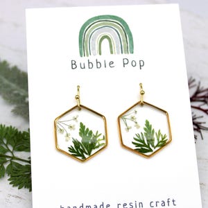 Pressed flower earrings, Resin flower, Dry flower earrings, White flower earrings, Handmade resin, Resin jewelry