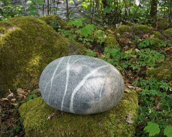 Felt stone 35 cm