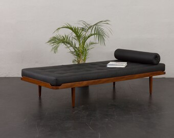 Mid-Century Teakholz Daybed in schwarzem Leder, 1960er Jahre