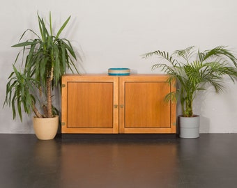 Hansen&Guldborg oak cabinet with brass hardware and black varnished details, Denmark 1970s