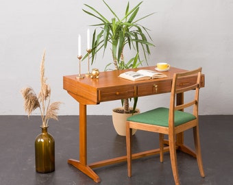 Small teak desk by Gianfranco Frattini for Bernini, Italy, 1950s