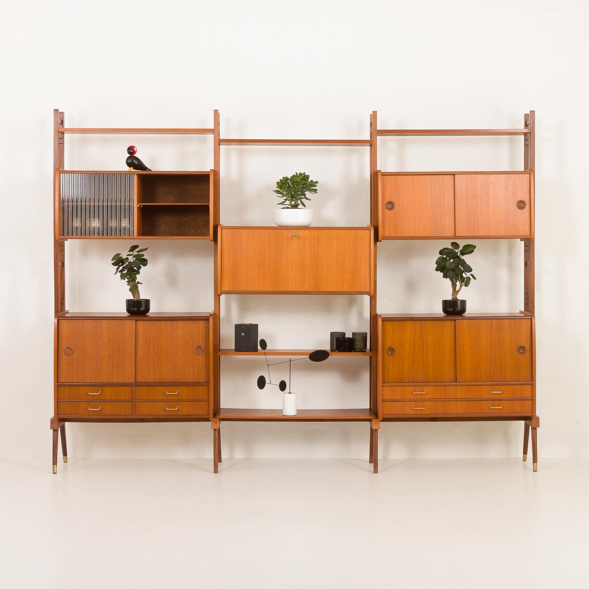 ジェンティーク ウォールユニット　キャビネット Danish Modern Teak Jewelry Cabinet by Fbj Mobler of Denmark