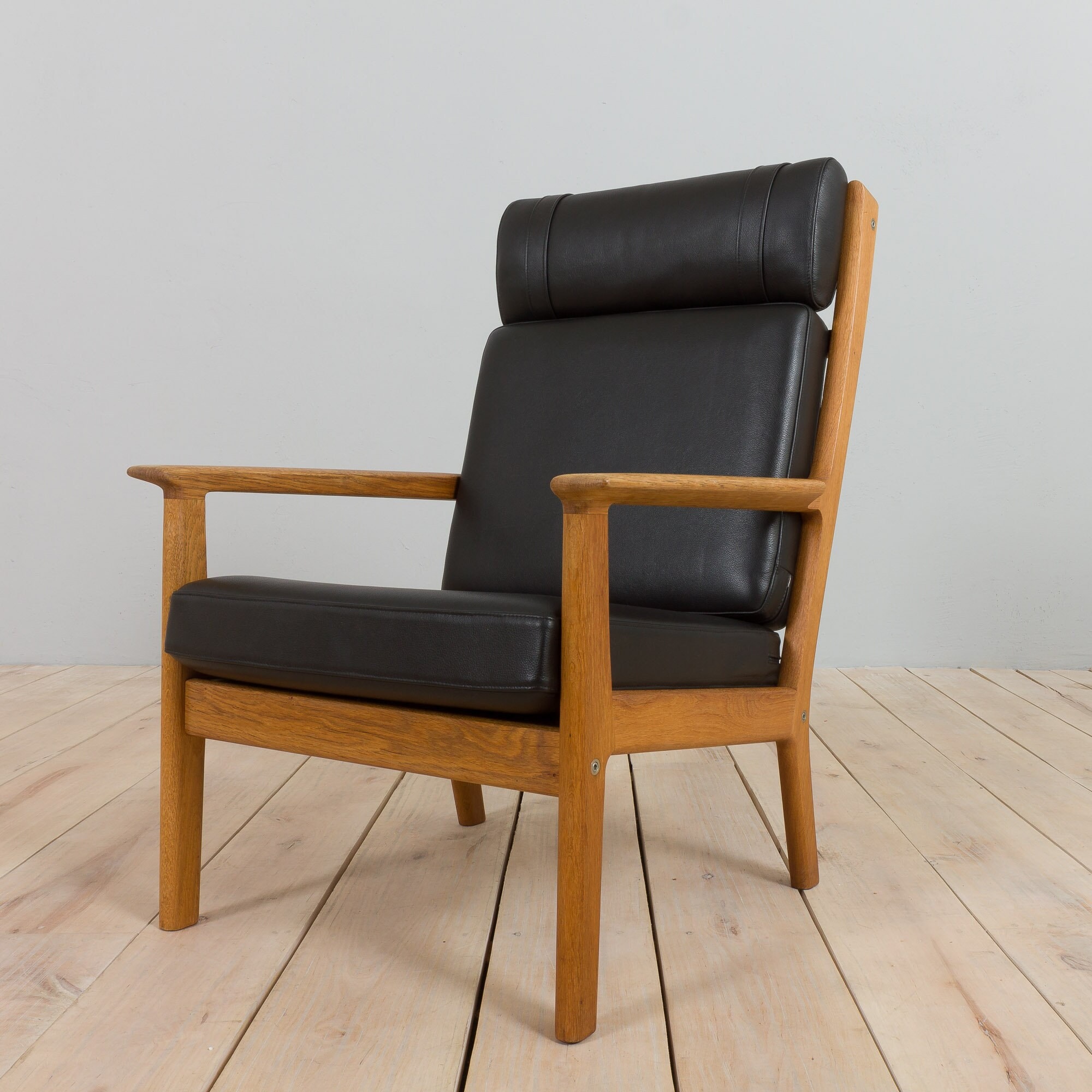 Hans Wegner GE 265 Armchair for Getama in Oak Black Leather