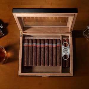 Personalized Cigar Humidor Box, Engraved Wood, Groomsmen Gift - Etsy