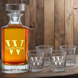 Personalized Whiskey Decanter Set with Glasses, Personalized Decanter Gift for Husband Boyfriend Birthday Anniversary Home Bar Wedding Gift