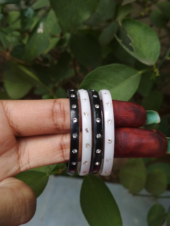 Black and white bangles for babies deals