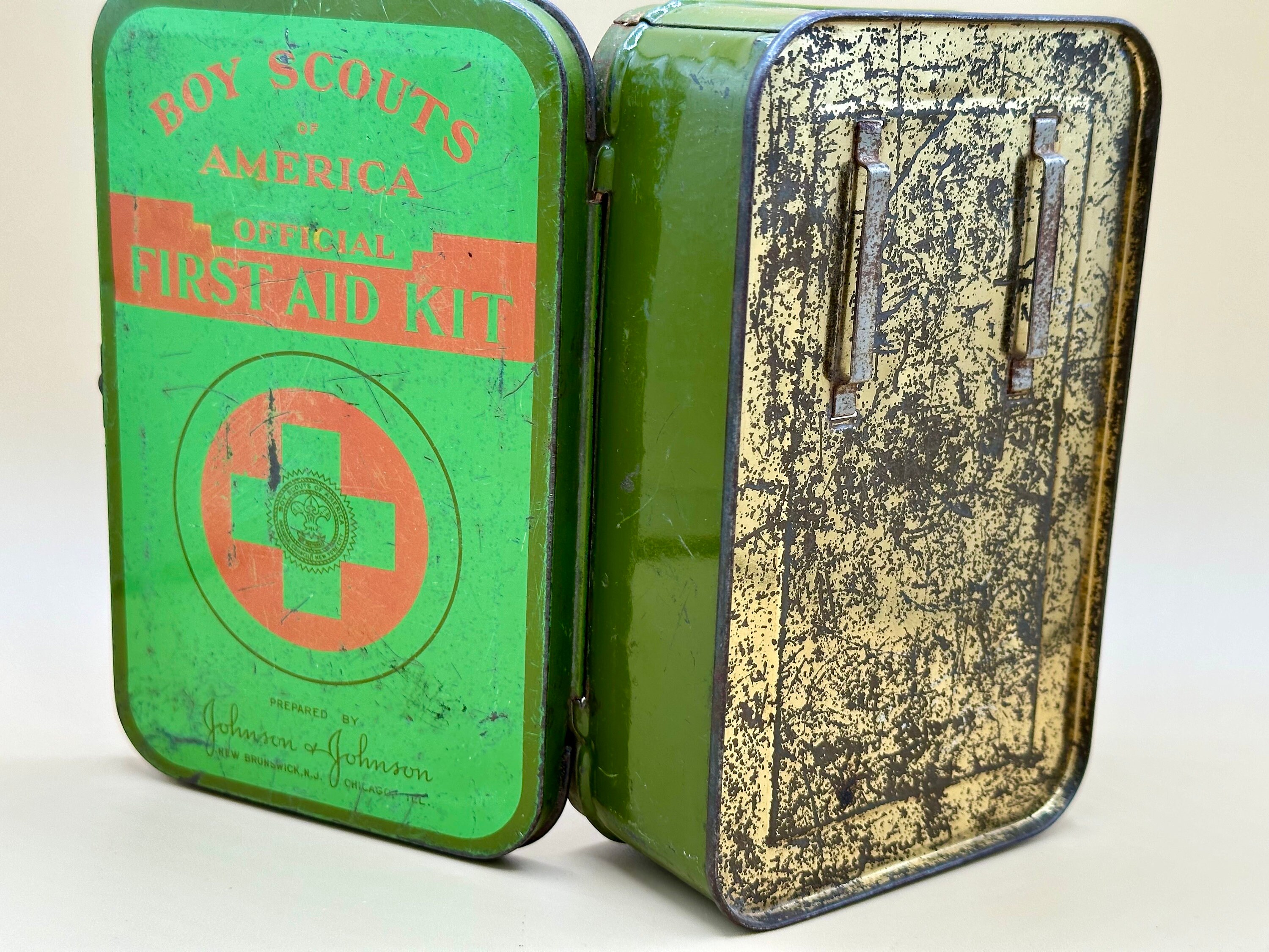 1950 BSA Boy Scouts First Aid Kit: Vintage Johnson & Johnson Tin - Etsy